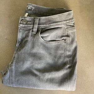 SOLD LOFT Modern Skinny Jeans Sz 24/00P